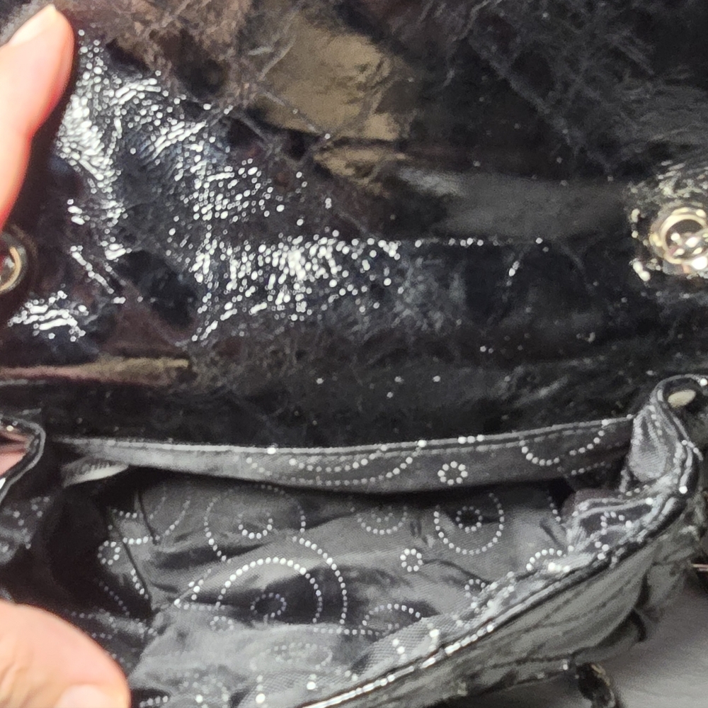 Handbags For All Shiny Black Quilted Crossbody Bag - Picture 4 of 7